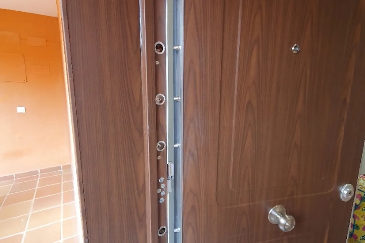 Reinforced vs armoured door in Spain: which do you need?