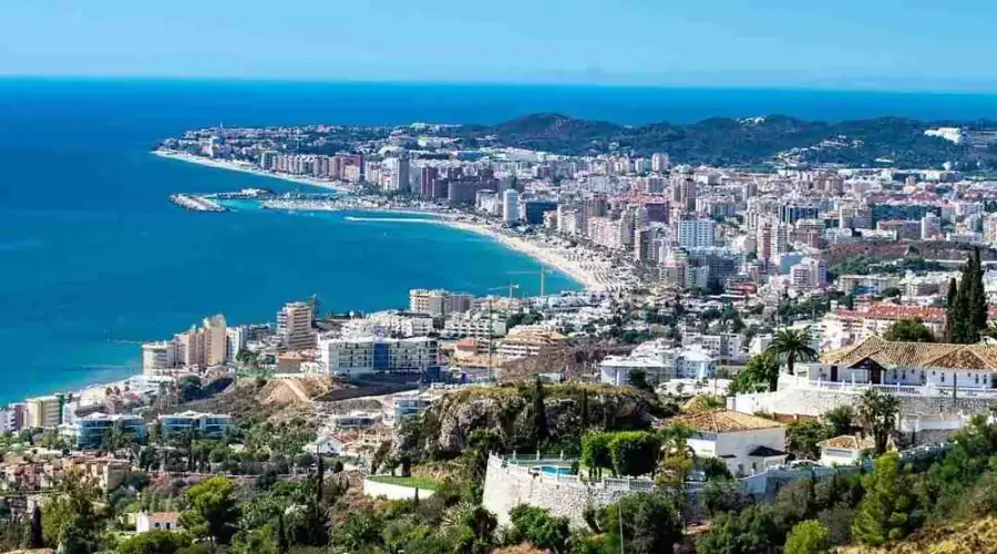 What to Do If You’re Locked Out in Fuengirola at Night